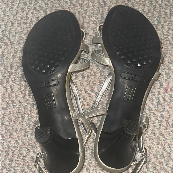 A2 by Aerosoles Women's Silver Heels - Picture 4 of 7